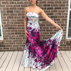 Stunning floral strapless cache prom/evening gown